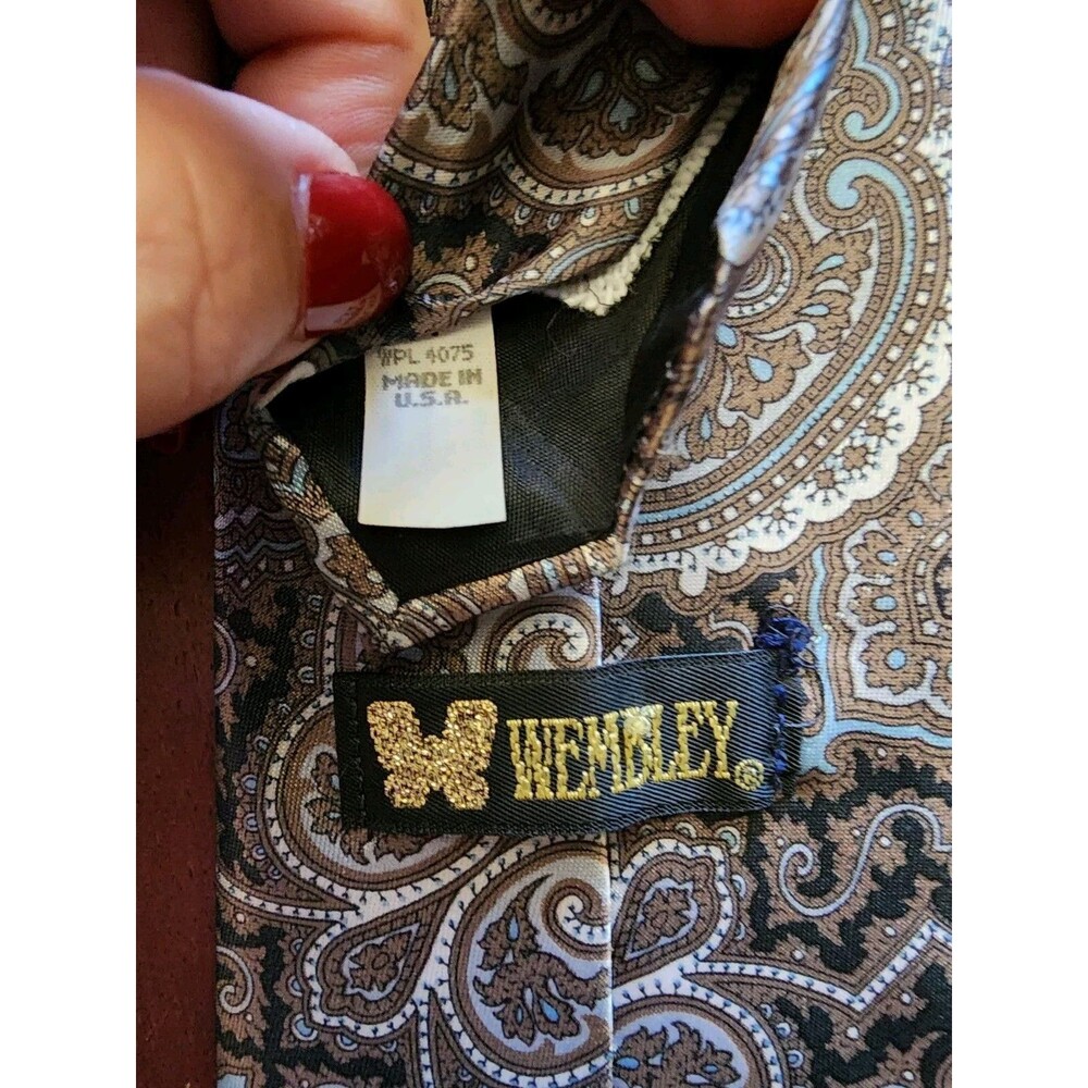 Vintage WEMBLEY Mens Necktie Black Silver Blue Paisley Classic Preppy USA Made - Picture 2 of 2